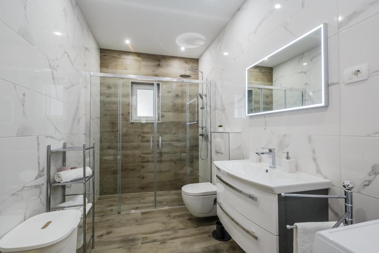 Luxury Apartment Maris Kaštela エクステリア 写真