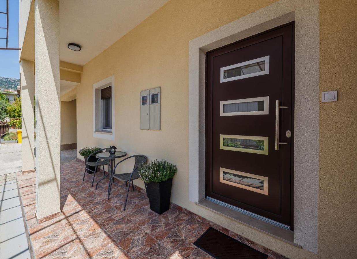Luxury Apartment Maris Kaštela エクステリア 写真